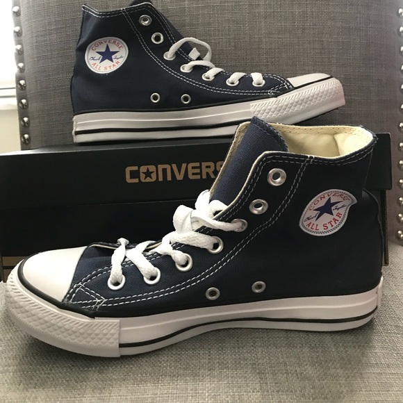 Converse women’s navy blue high top shoes - Picture 4 of 6